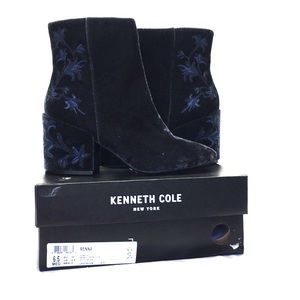 hold Kenneth Cole sz 6.5  crushed velvet booties